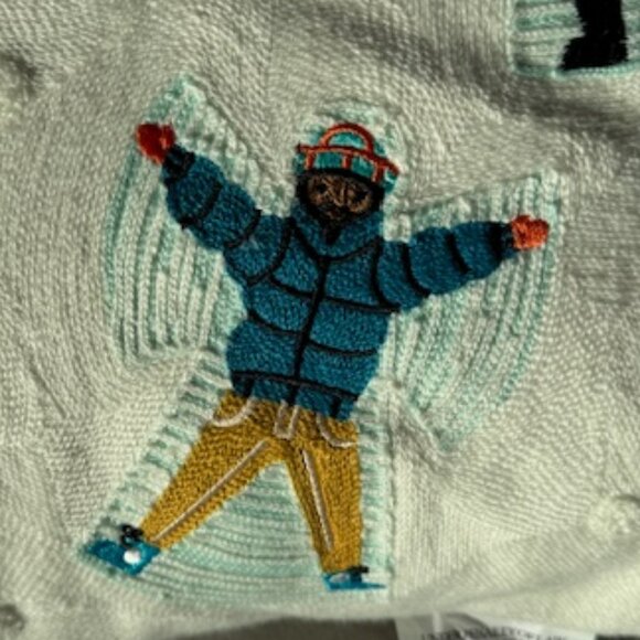 Embroidered Snow Angels Winter Throw Pillow - Ivory- NWT - Picture 7 of 13